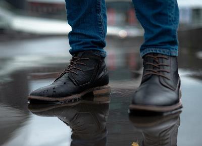 обувь из кожзаменителя 