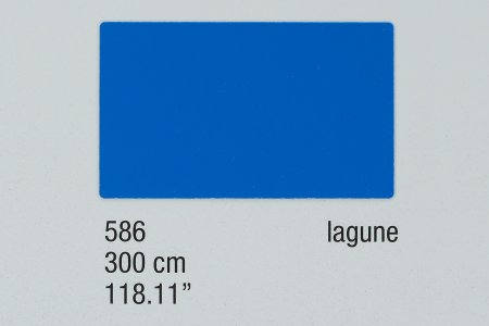586